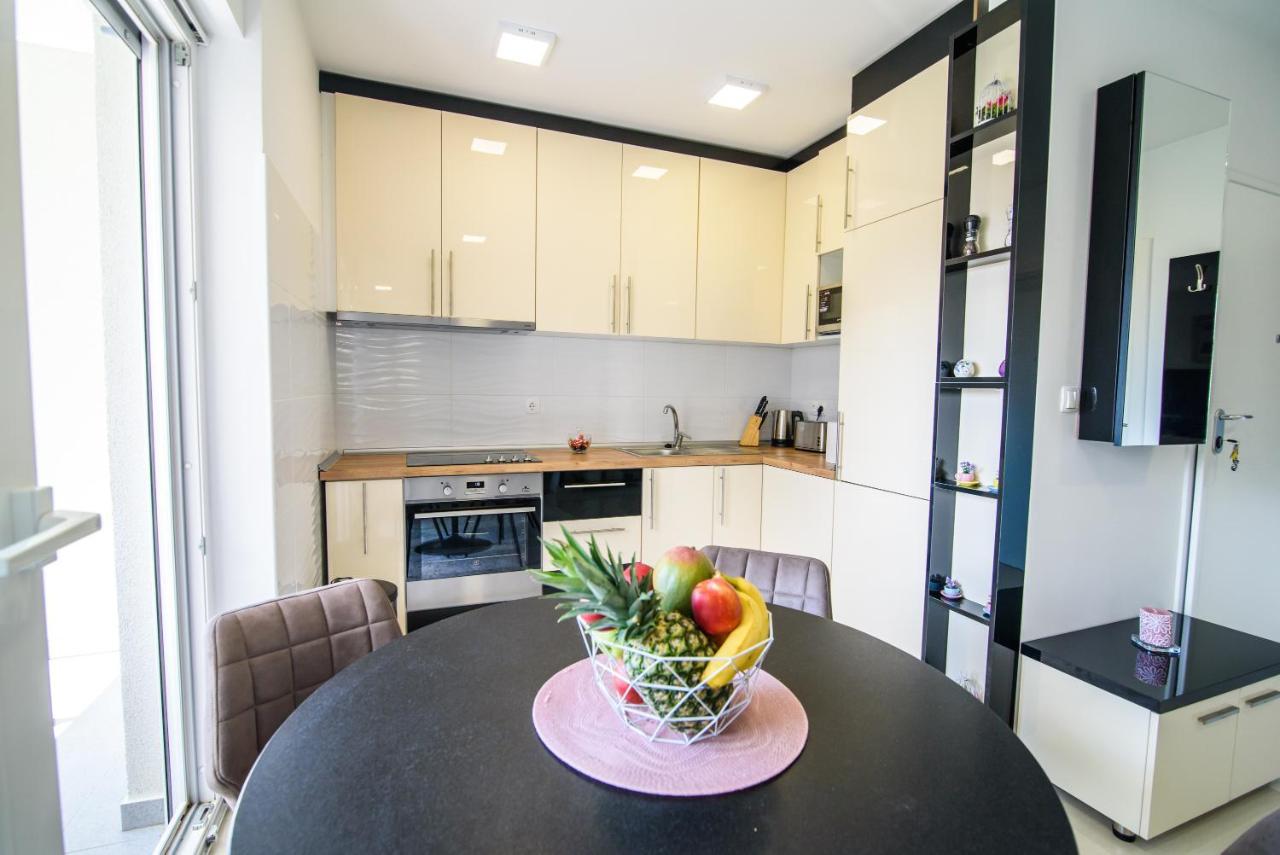Lorena Luxury Apartment Макарска Екстериор снимка