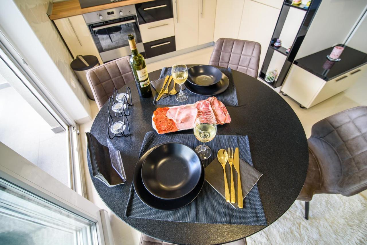 Lorena Luxury Apartment Макарска Екстериор снимка
